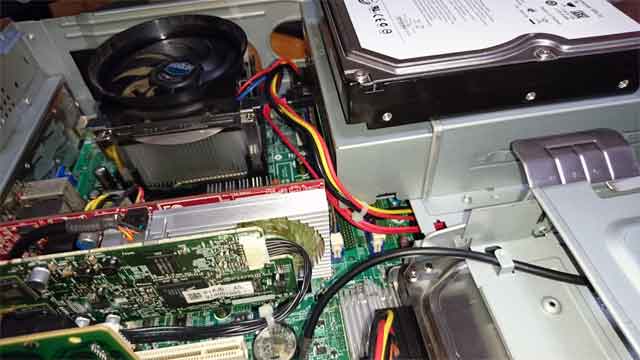 故障したデスクトップパソコンのハードディスク交換