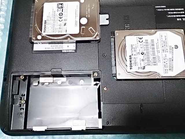ノートパソコン故障したハードディスクの交換（福岡市東区）